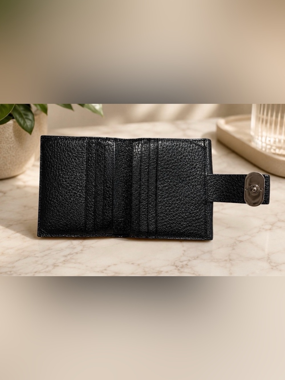 Gucci Black Messenger Bag with Gucci Wallet and Gucci Box!! - Picture 4 of 14